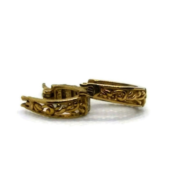 Ross Simons Gold Vermeil Hoop earrings - Picture 4 of 4